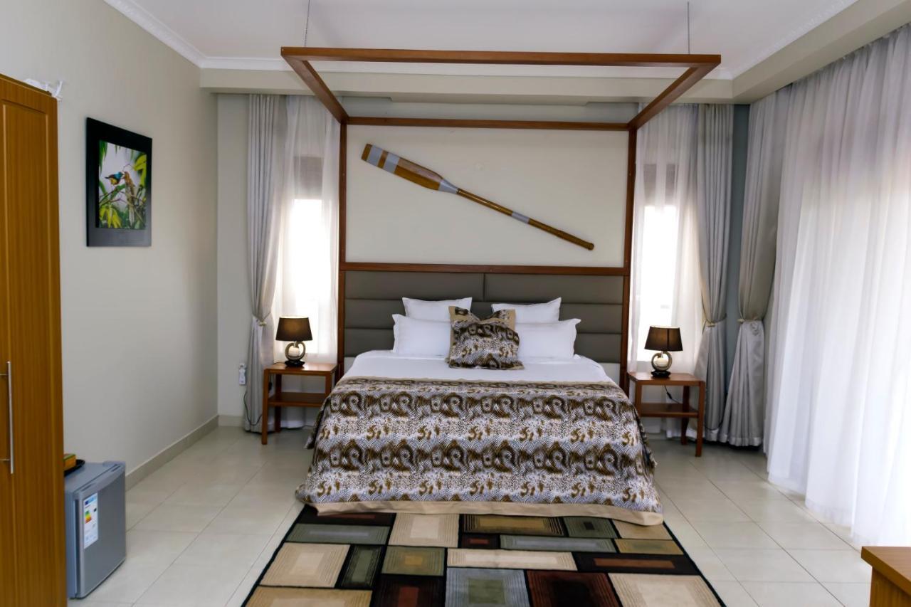 Akasu Bed And Breakfast Kampala Ngoại thất bức ảnh